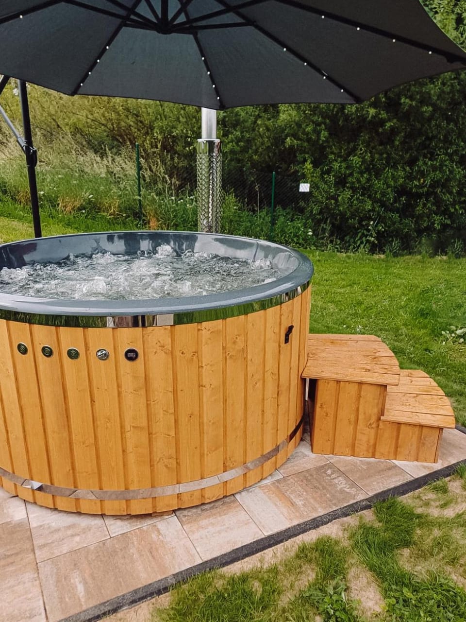 Domek na Mazurach nad stawem z jacuzzi House in Poland