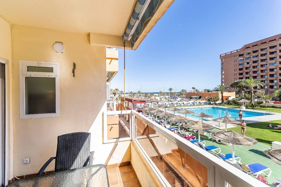 View (from property/room), Balcony/Terrace, Swimming pool