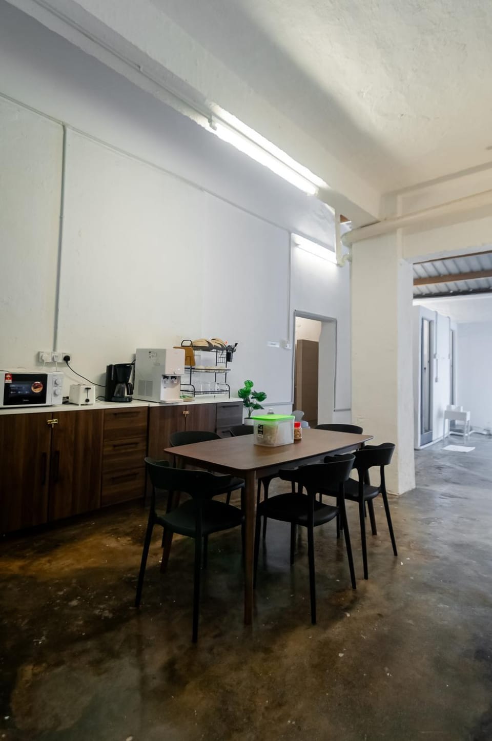 Kitchen or kitchenette, Dining area, Communal kitchen, kitchen