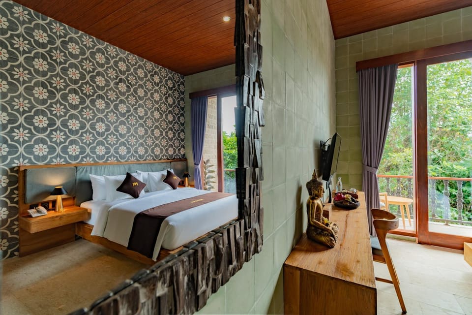 TV and multimedia, Photo of the whole room, Bedroom
