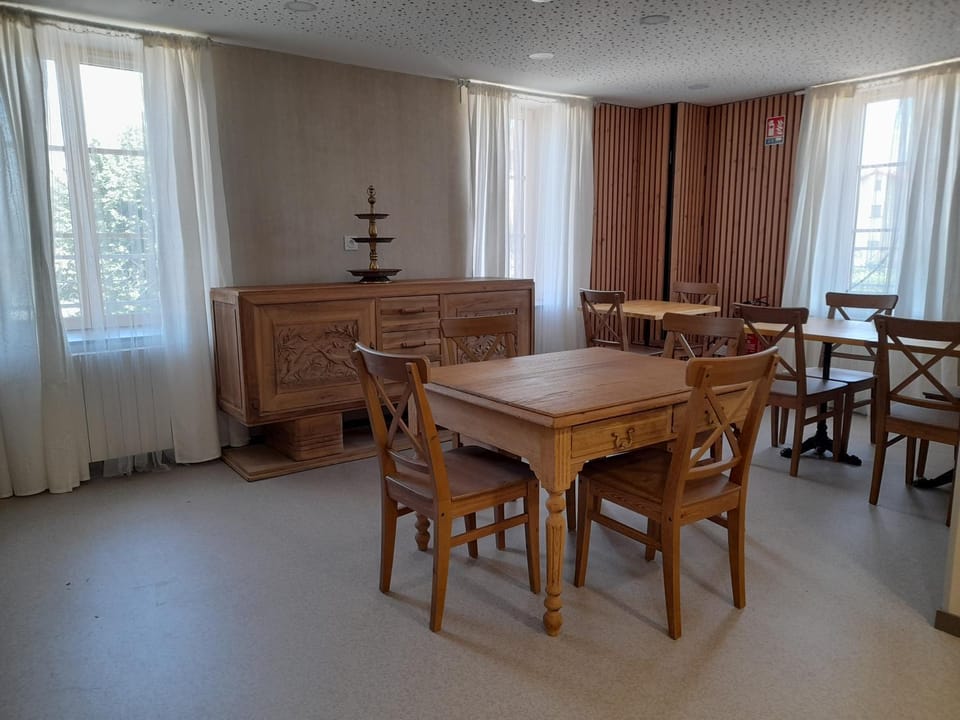 Dining area, Breakfast