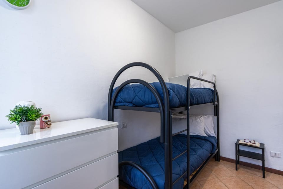 Bed, Photo of the whole room, Bedroom, bunk bed