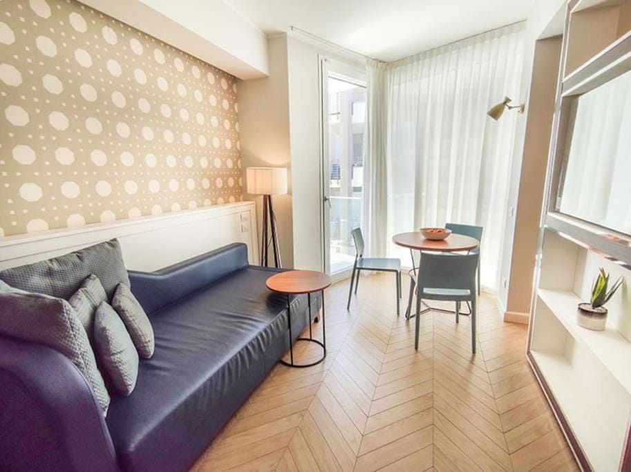 Suite Lovely fronte mare con servizio spiaggia Apartment in San Benedetto del Tronto