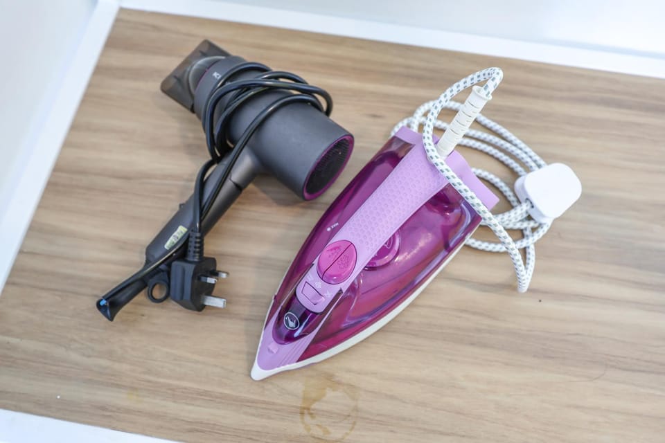 flat iron, hair dryier