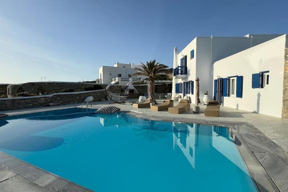 Stay Waterfront - Stunning 6 bedroom Villa Annita with Pool Villa in Mykonos, Mikonos 846 00, Greece