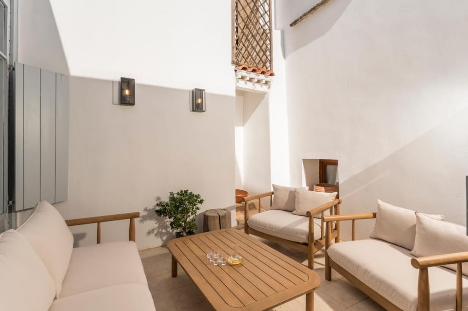 Patio, Seating area