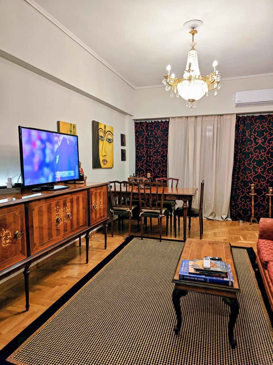 Communal lounge/ TV room, TV and multimedia, Living room, Seating area, Dining area, Evening entertainment