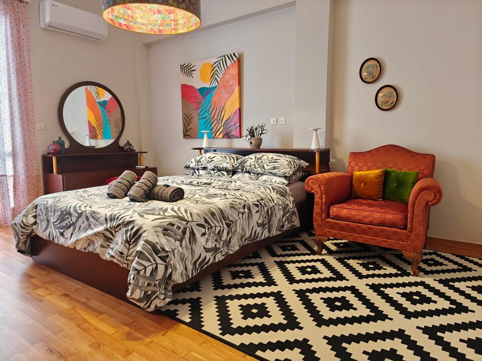 Bed, Photo of the whole room, Bedroom