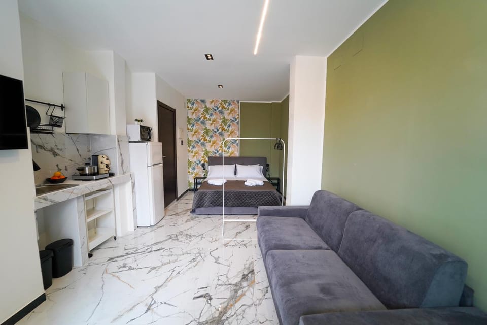 Kitchen or kitchenette, Living room, Seating area, Dining area, oven, stove