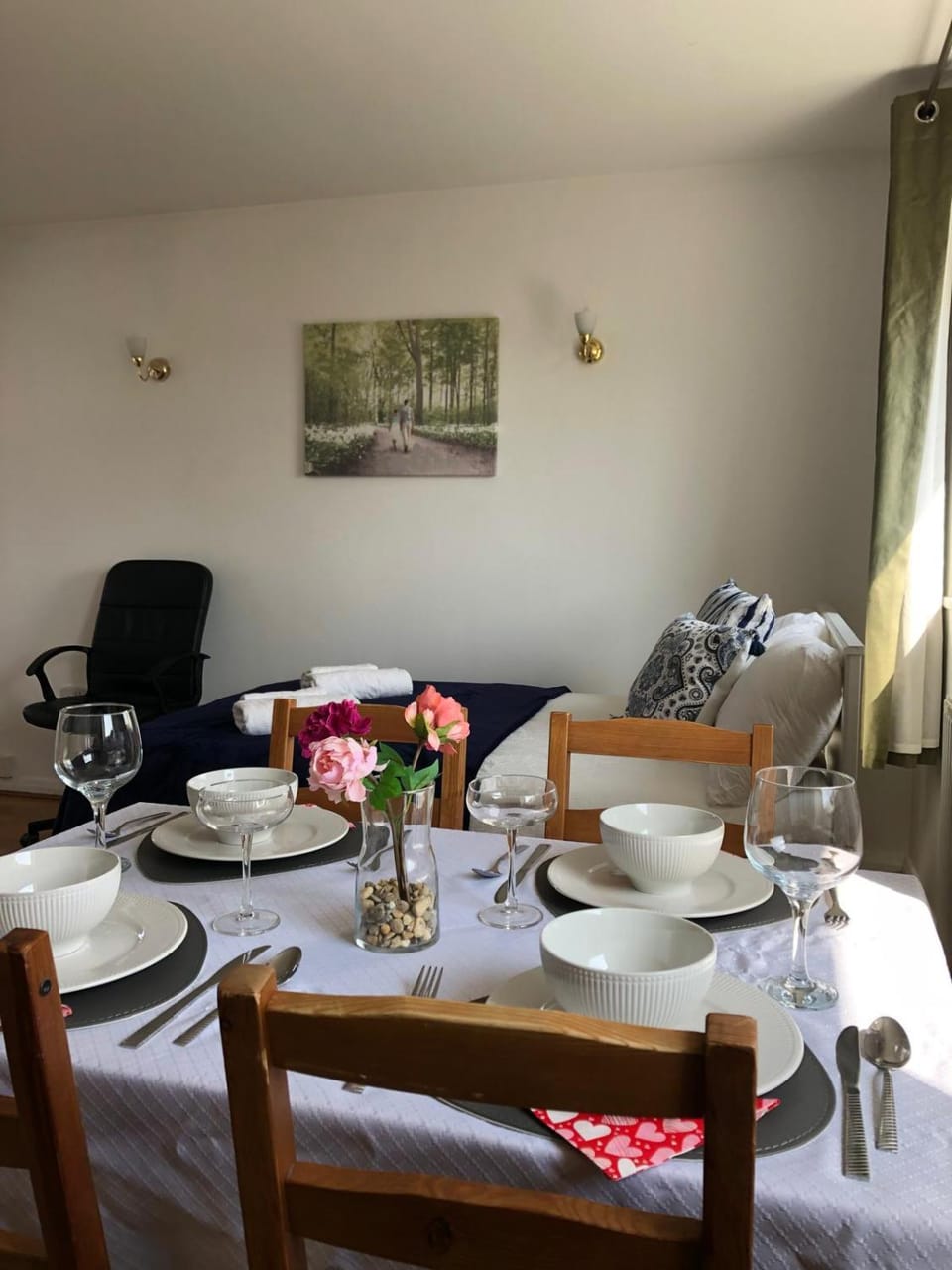 Comfy Entire Flat with City View Balcony in Regents Park, Camden, Central London Apartment in London Borough of Islington