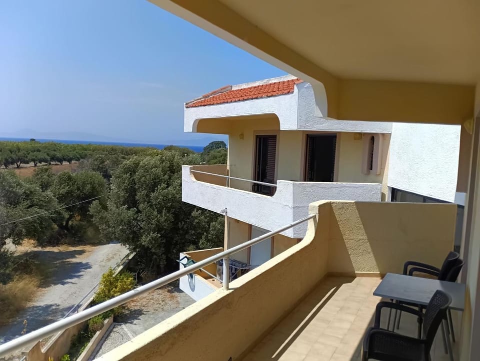 Property building, Patio, Day, Natural landscape, View (from property/room), Balcony/Terrace, Balcony/Terrace, Sea view, Quiet street view