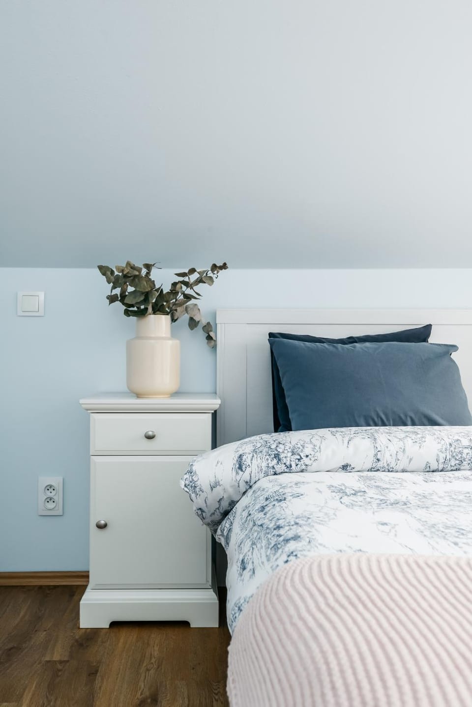 MIA Cozy Apartment with Stunning Views, Parking & AC by EasyBNB Premium Apartment in Prague