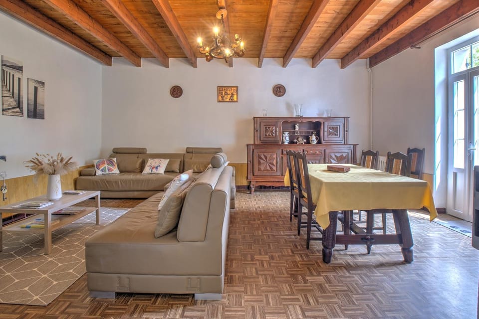Property building, Living room