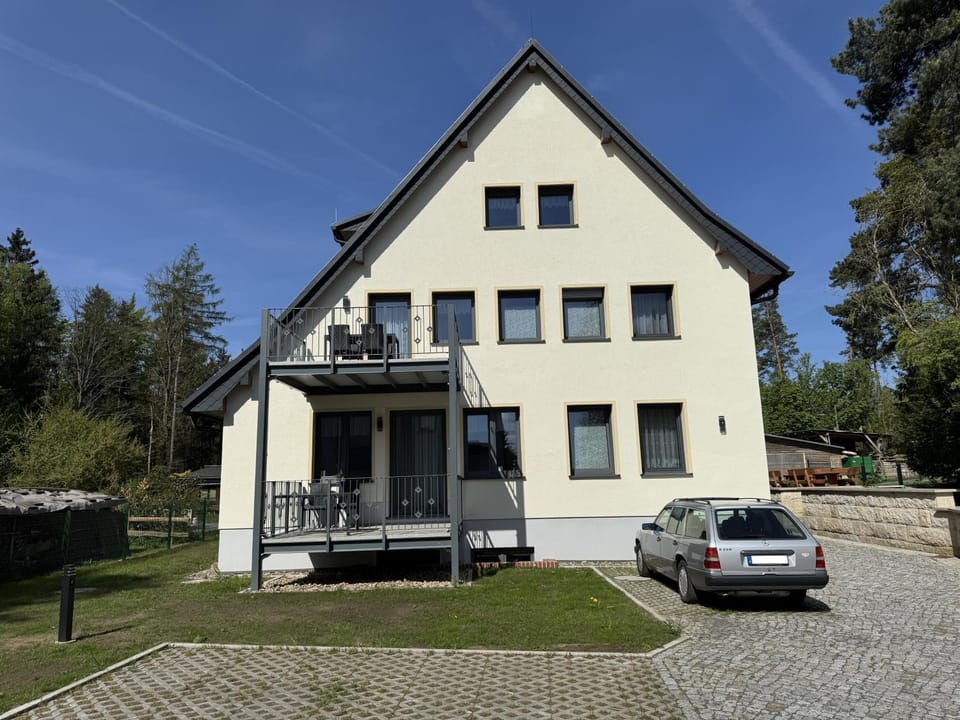 Property building, Day, Parking