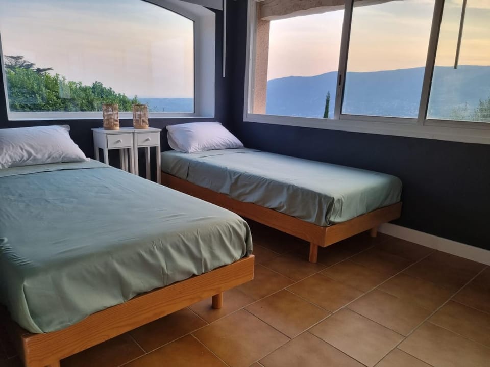 La Mélenzanice Apartment in Provence-Alpes-Côte d'Azur