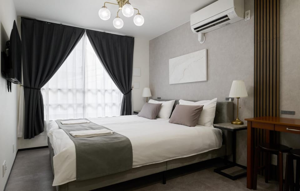 Bed, Photo of the whole room, Bedroom, air conditioner