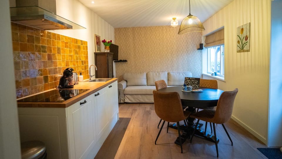 TV and multimedia, Living room, Dining area, kitchen