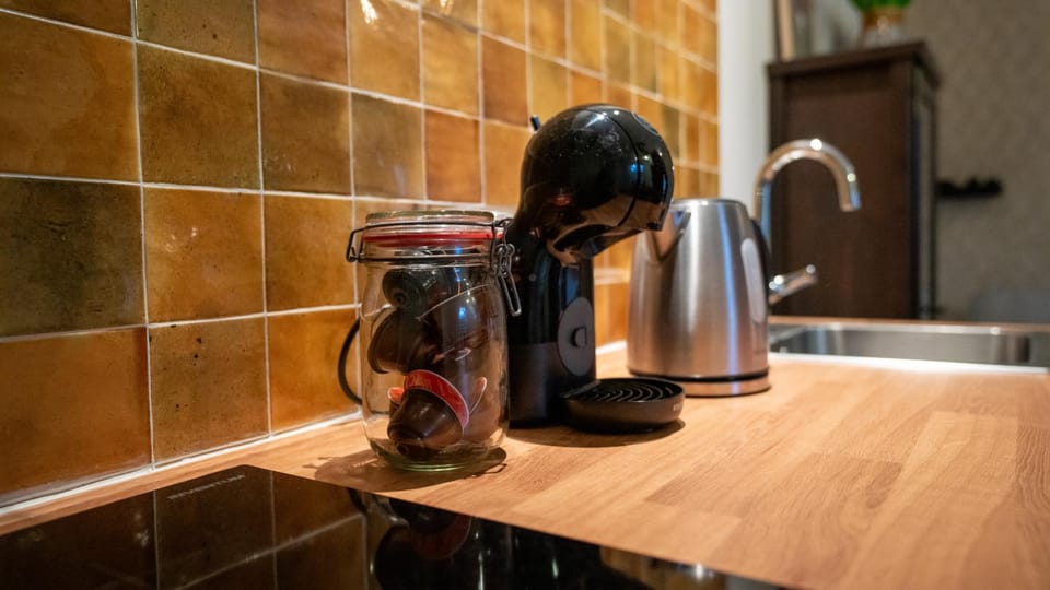 Coffee/tea facilities, Kitchen or kitchenette