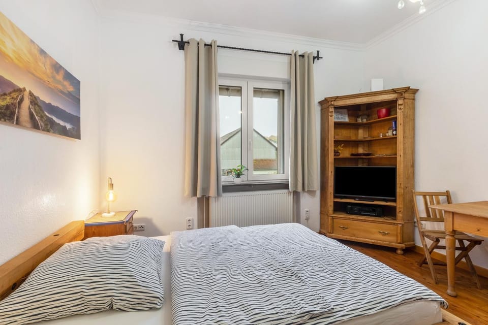 Living room, Bedroom