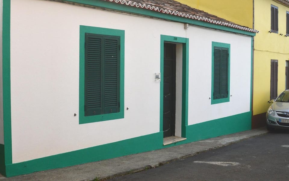 Neighbourhood, Street view, Parking