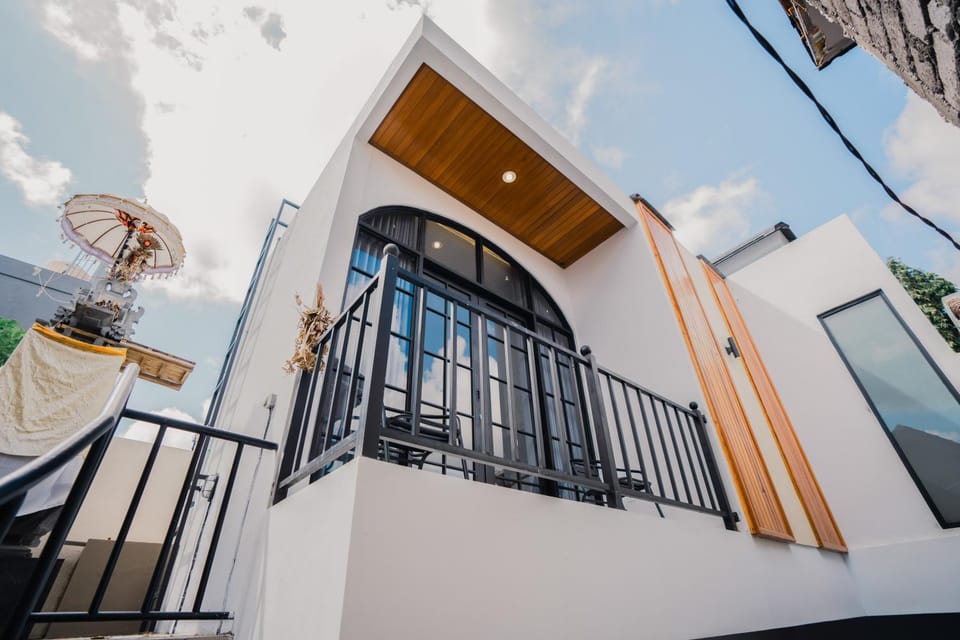 Property building, Balcony/Terrace