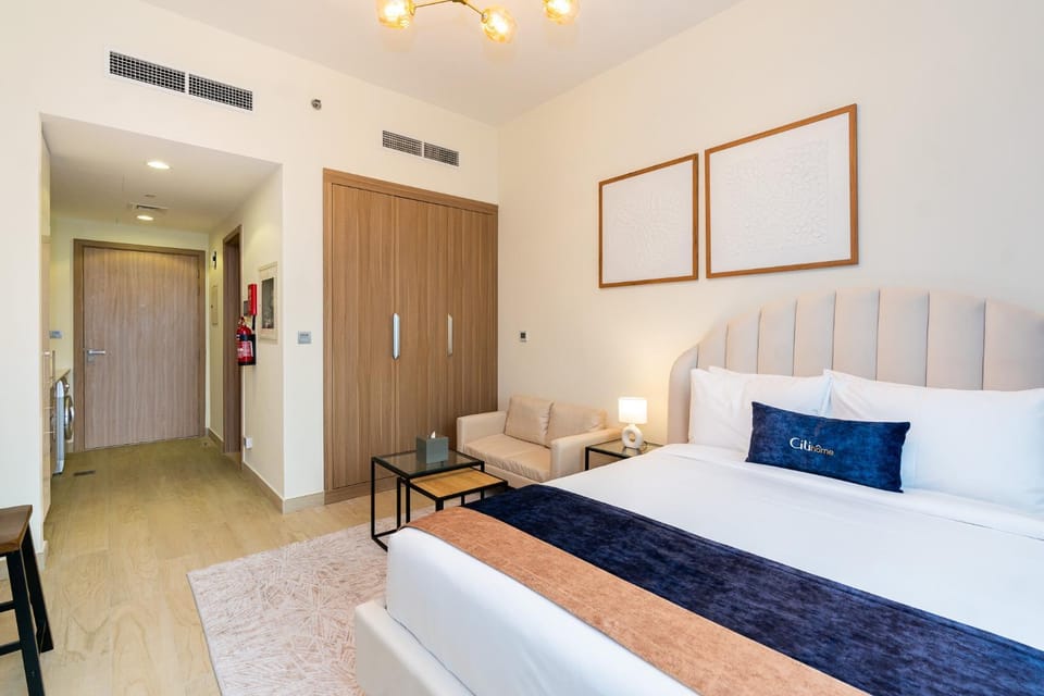 Bed, Living room, Photo of the whole room, Seating area, Bedroom, wardrobe, air conditioner