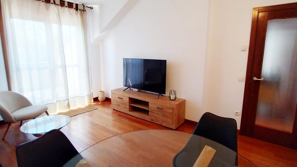 Apartamento Fluvial Garden Apartment in Gijón