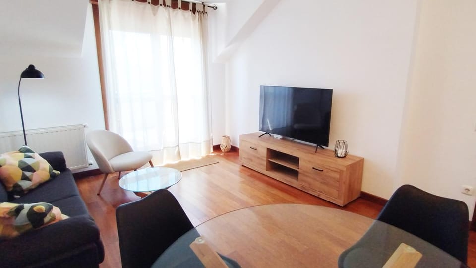 Apartamento Fluvial Garden Apartment in Gijón