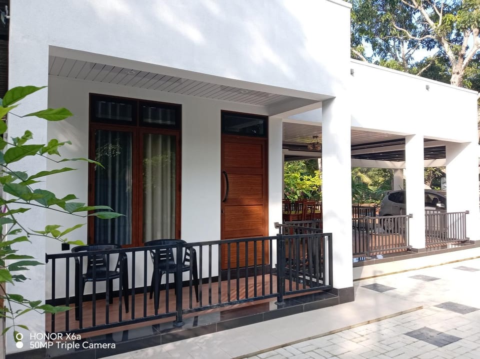 Danu Resort Bed and Breakfast in Dambulla