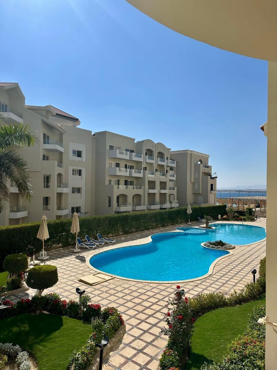 Day, View (from property/room), Balcony/Terrace, Pool view, Sea view, Swimming pool, sunbed
