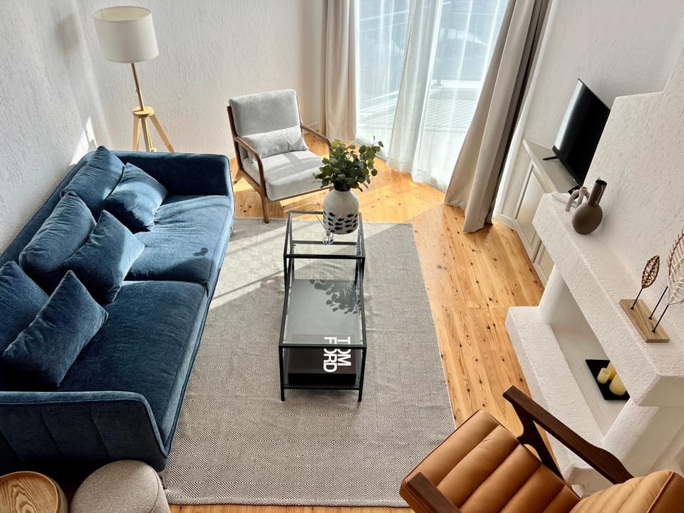 TV and multimedia, Living room, fireplace