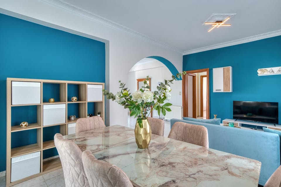 TV and multimedia, Living room, Dining area