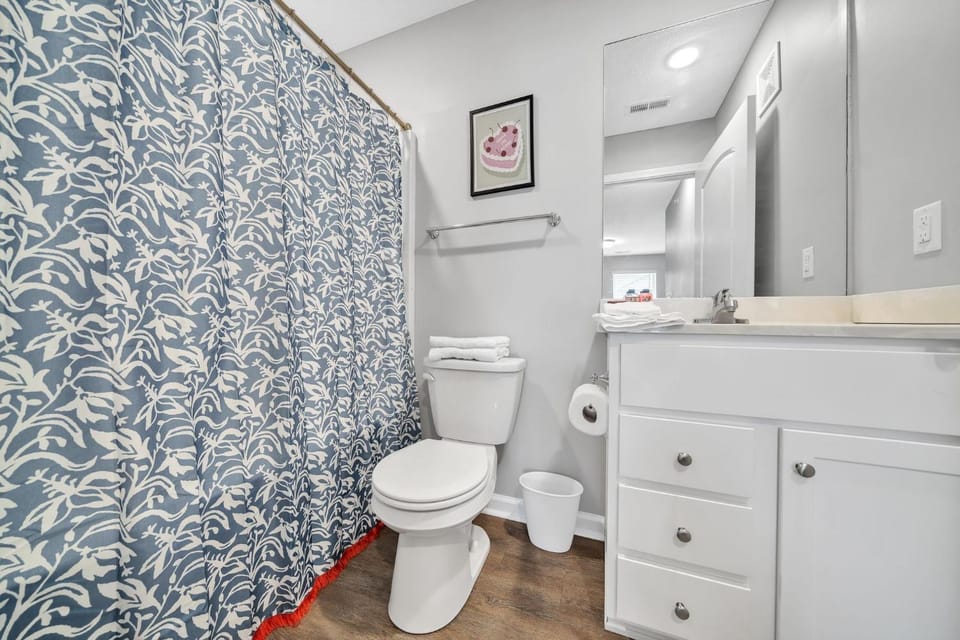 Stonecrest 722, Modern 2Bd Apt I Parking I Gym Apartment in New Albany