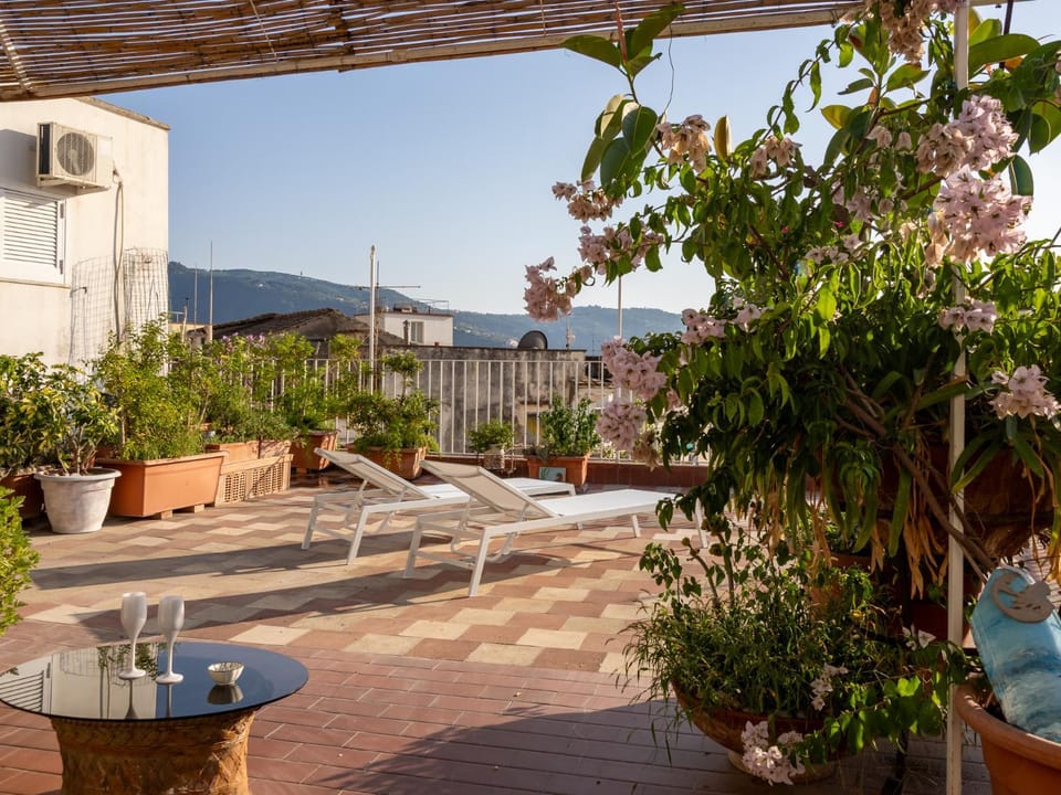 Patio, View (from property/room), Balcony/Terrace, Mountain view, sunbed