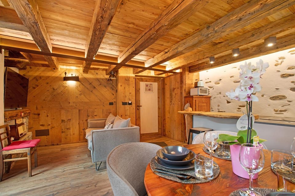 Property building, Living room