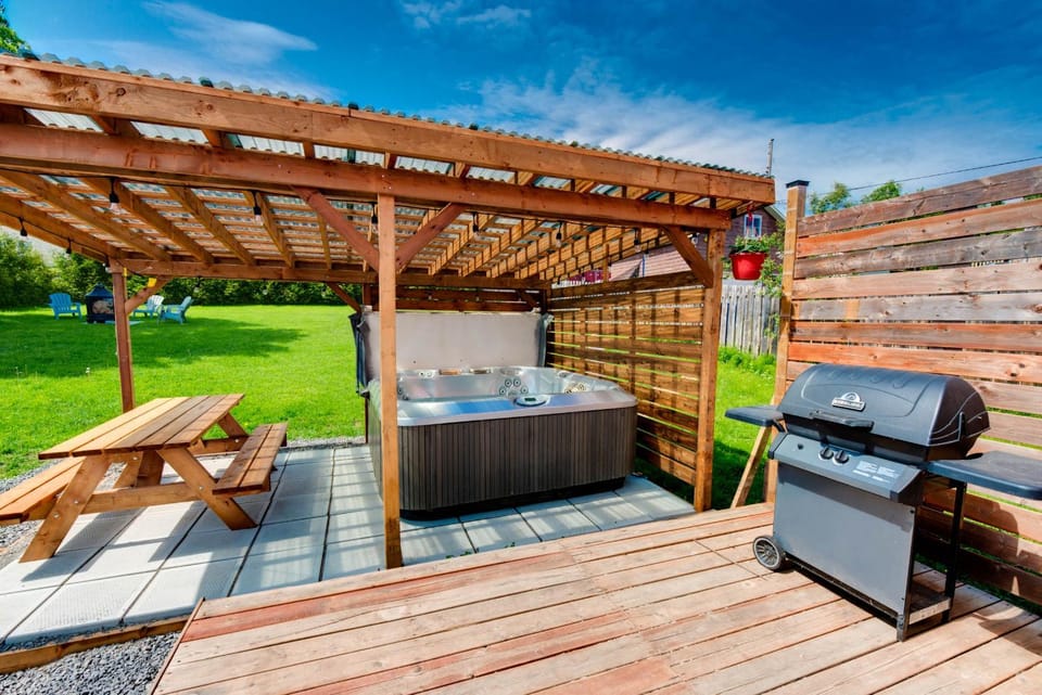 Patio, BBQ facilities