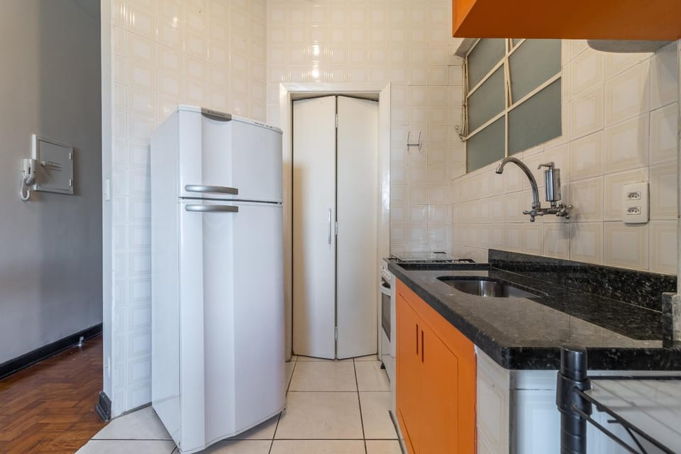 Apartamento em Frente ao HC na Av Dr Arnaldo Apartment in Sao Paulo City
