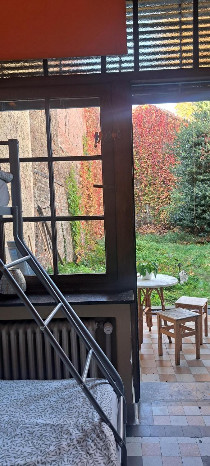 Smallfunnyworld Brussels Hostel in Brussels