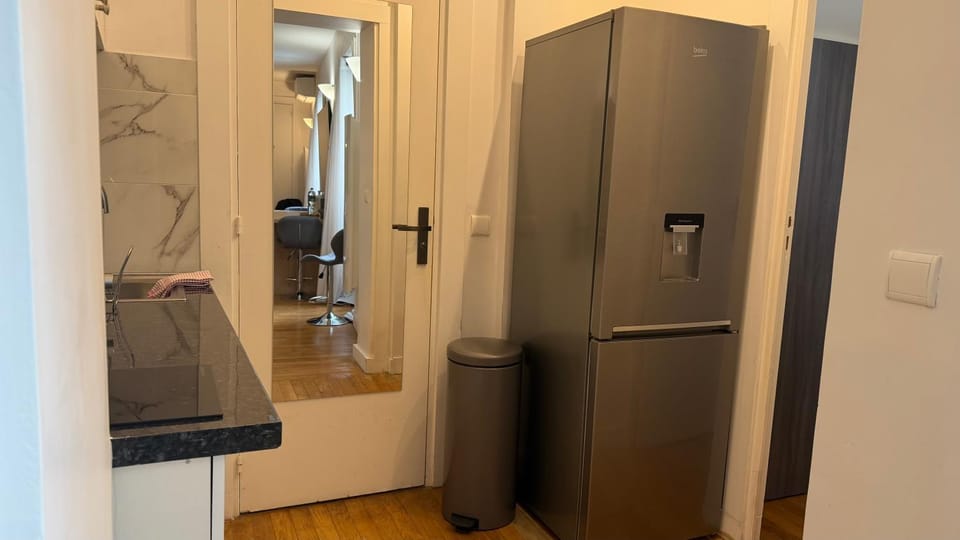 Kitchen or kitchenette, Breakfast