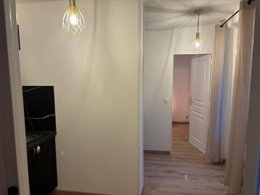 Le Chic & Relax, proche Centrex Apartment in Noisy-le-Grand