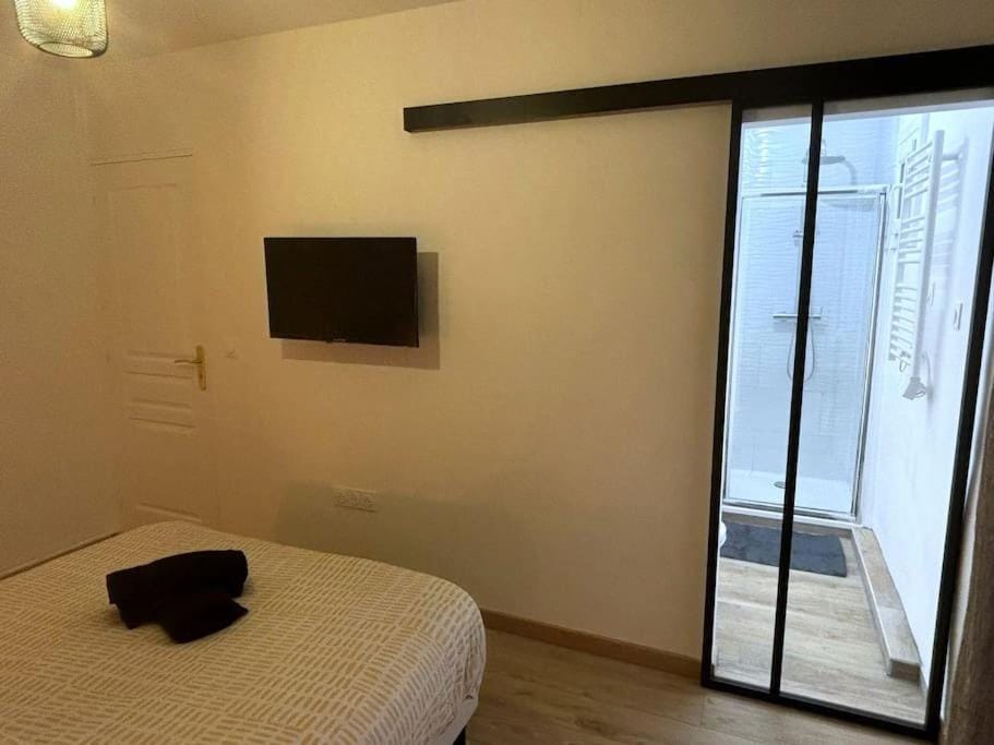 Le Chic & Relax, proche Centrex Apartment in Noisy-le-Grand