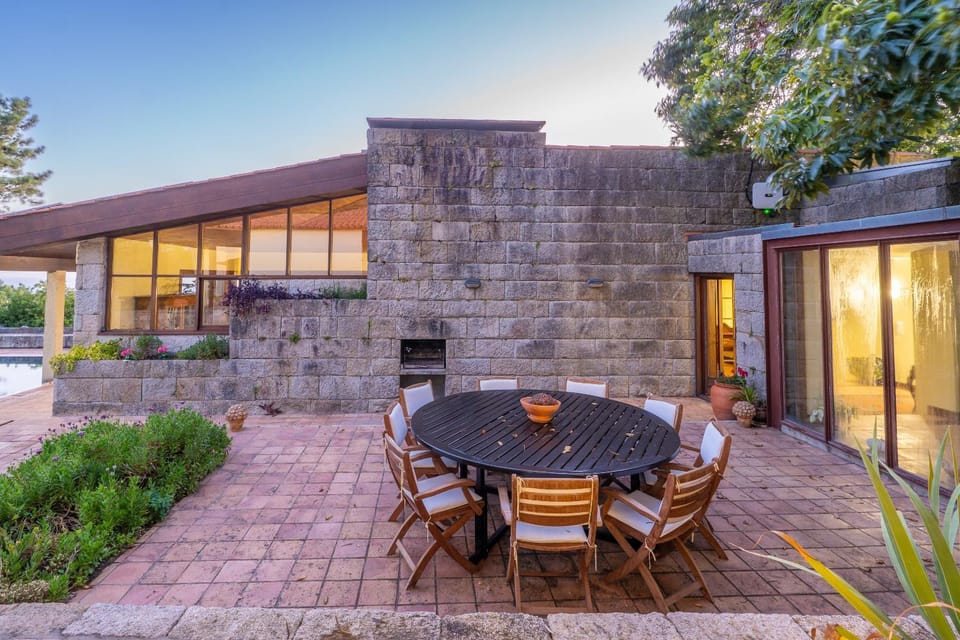 Patio, BBQ facilities, Dining area