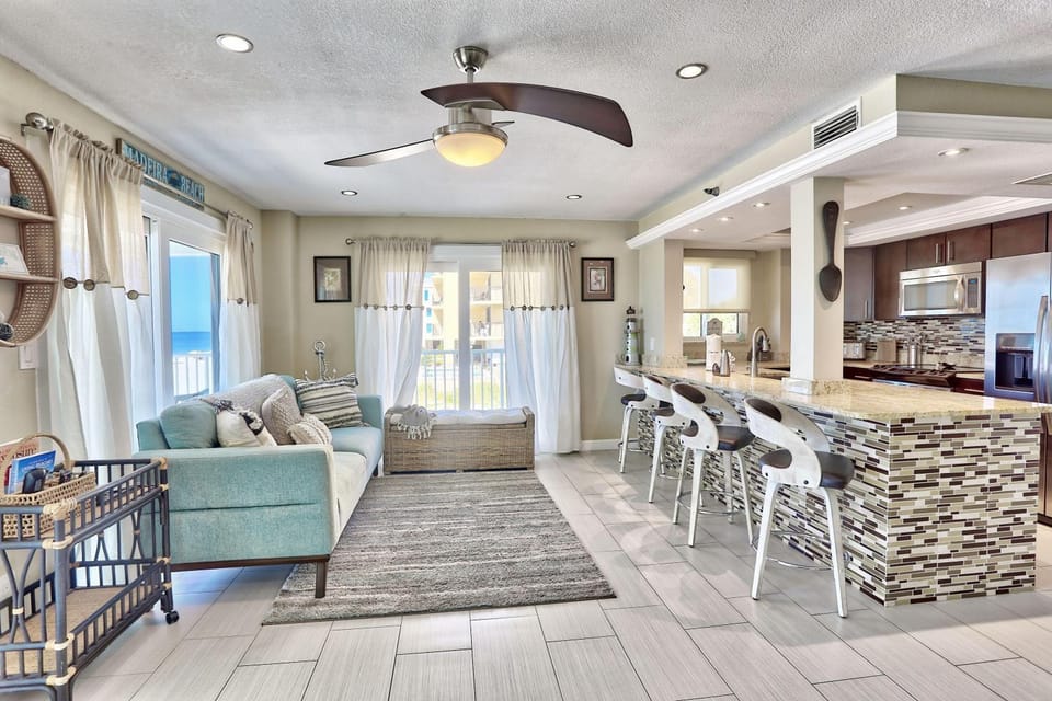 Arena De Madeira 103 - Premier House in Madeira Beach