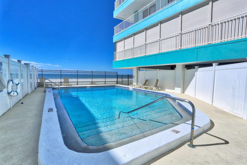 Arena De Madeira 103 - Premier House in Madeira Beach