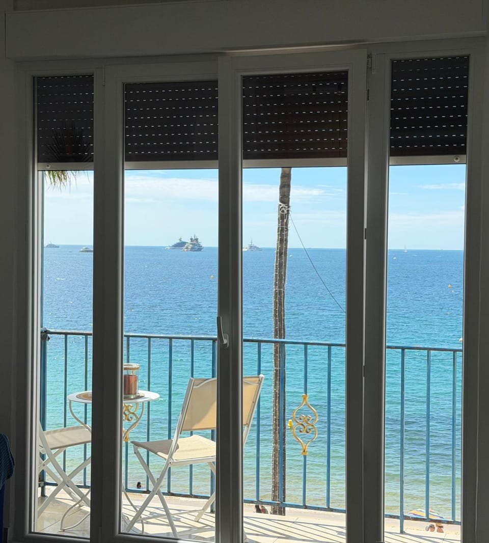 Maison Azur Riviera Stay Apartment in Antibes