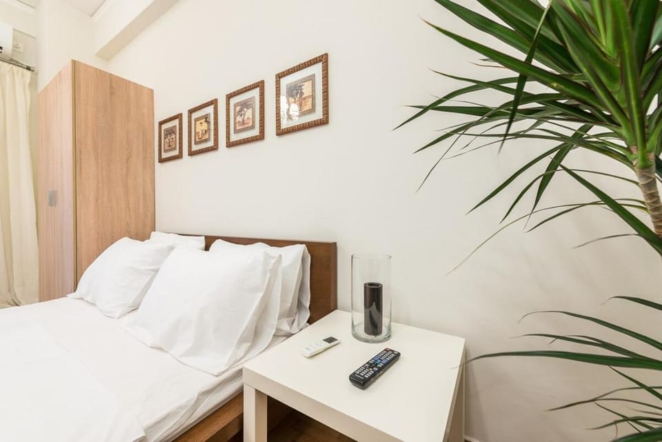 Home 7 Minutes Away From Stavros Niarhos Apartment in Kallithea