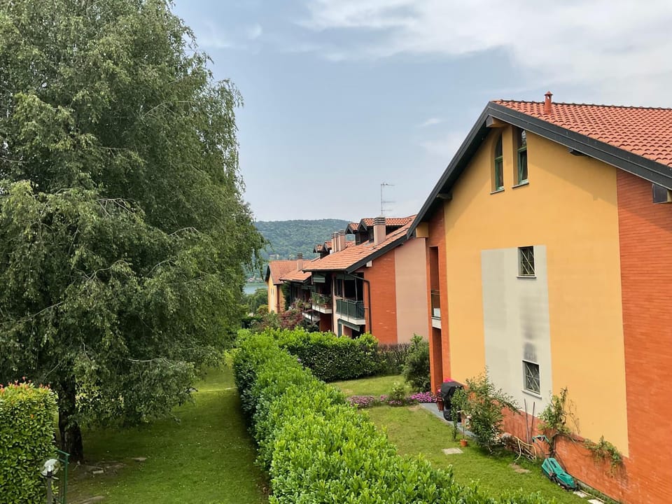 Appartamento al lago Apartment in Lombardy