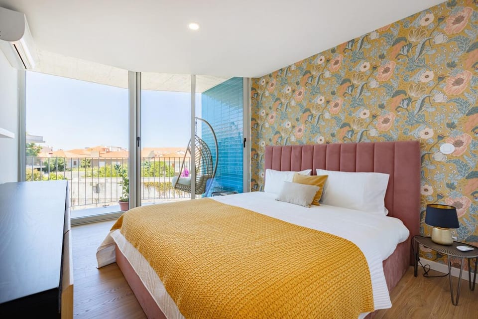 Espinho Sunny Vibes & Balcony with Pool Apartment in Porto District