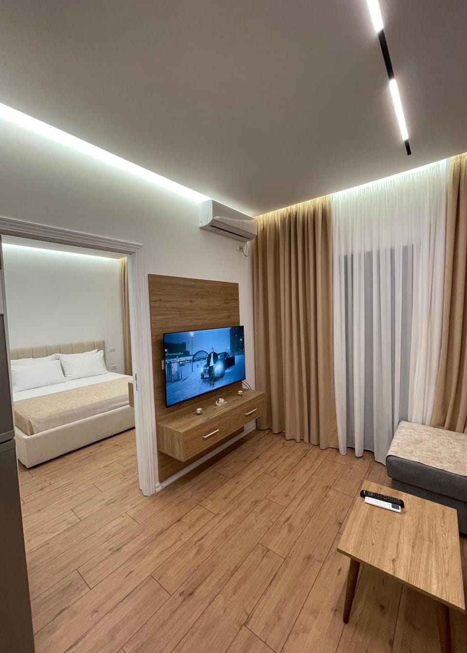 Bed, TV and multimedia, Bedroom, air conditioner