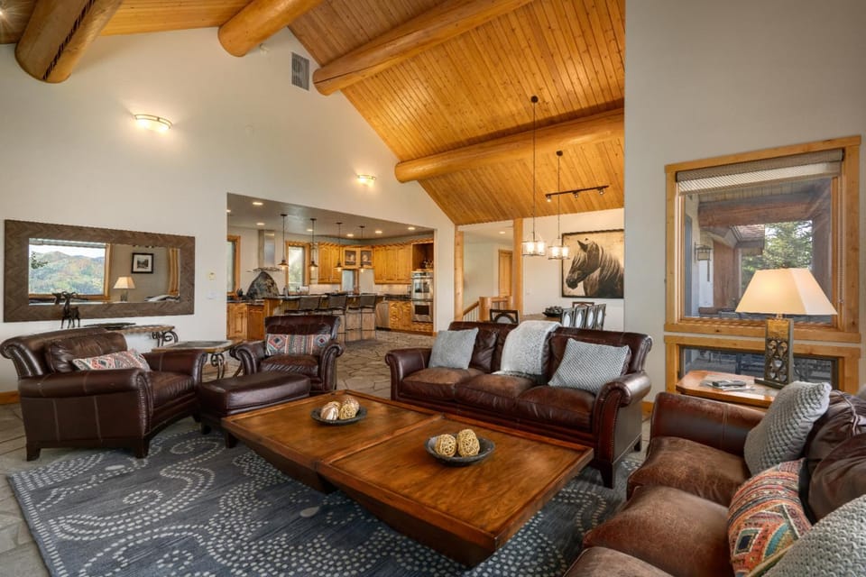 1 Game Room, 2 Living Areas, Views for Miles, Luxury Home House in Steamboat Springs